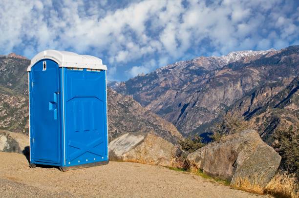 Best Construction site porta potty rental  in Hooverson Heights, WV